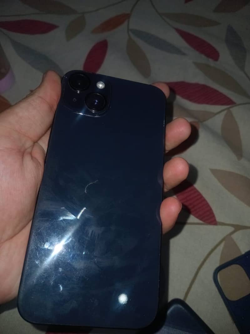 Apple iPhone 15 plus 4