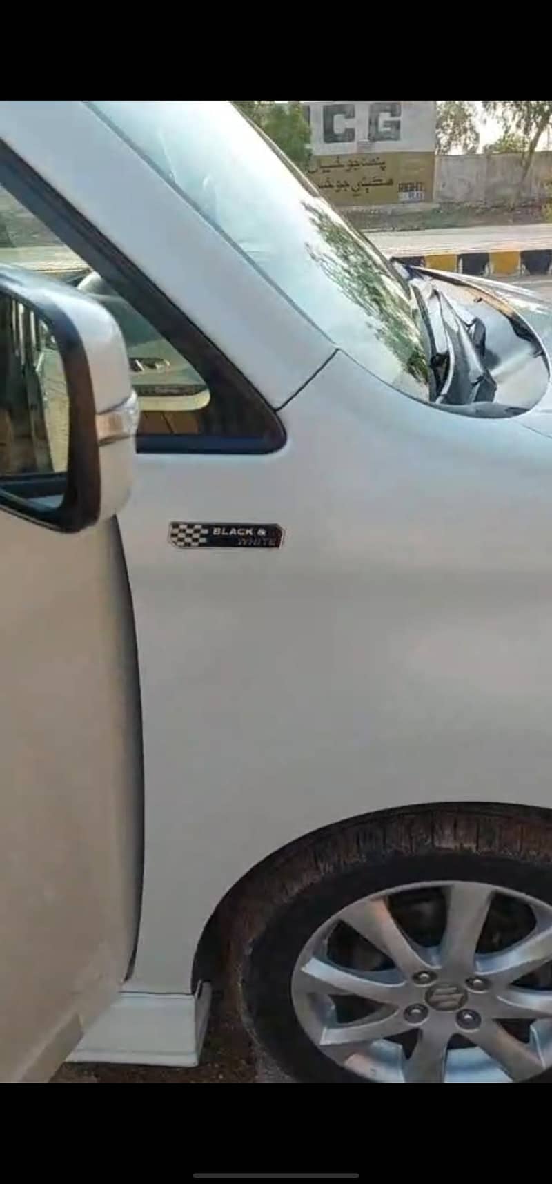 Suzuki solio 1