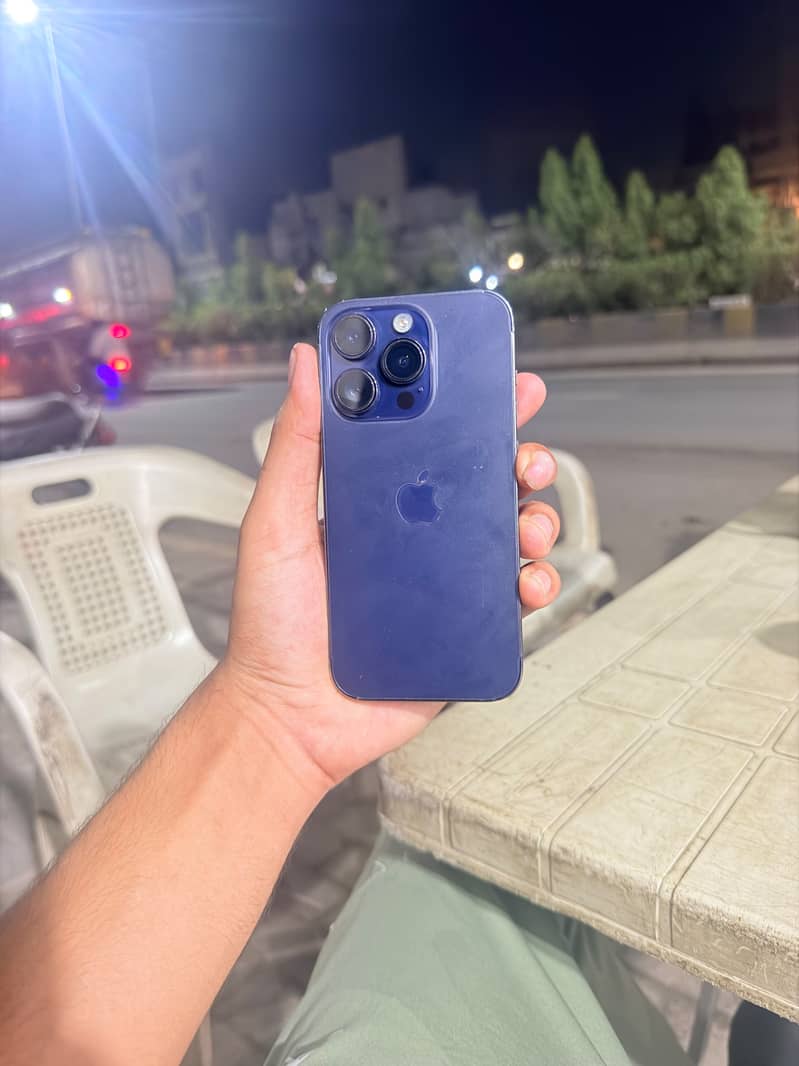 Apple iPhone 14 Pro 0