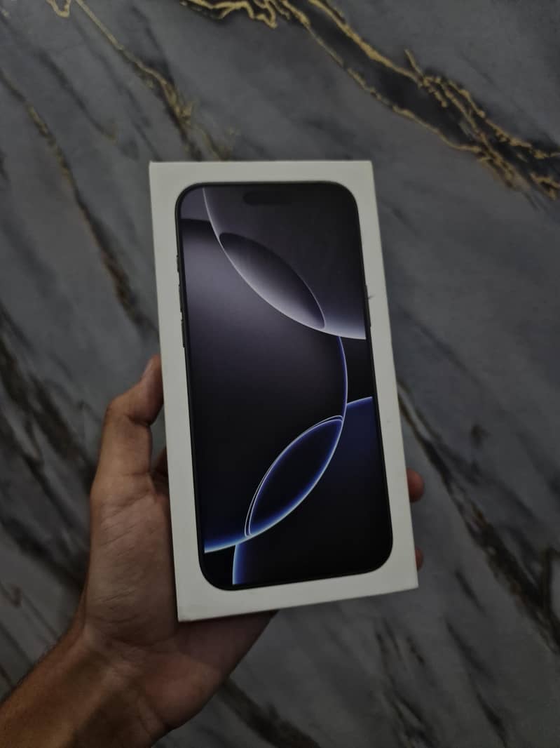 Apple iPhone 16 Pro Max 7