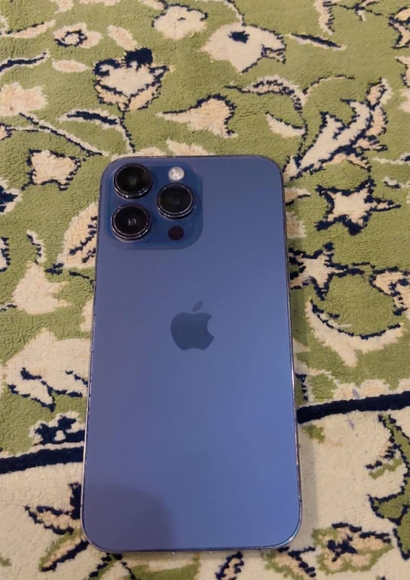 Apple iPhone 14 Pro Max 0