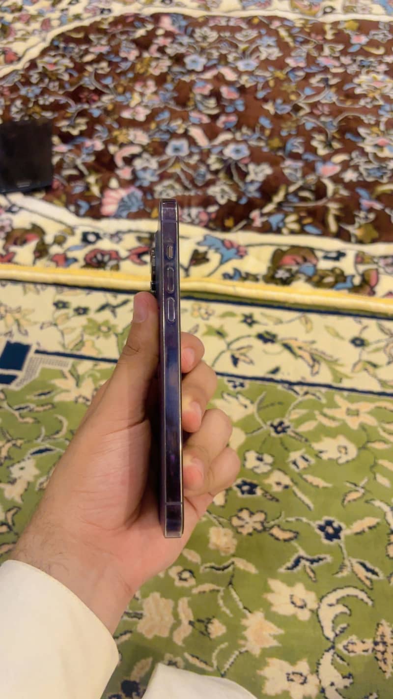 Apple iPhone 14 Pro Max 3