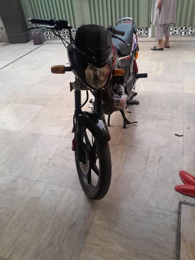 Honda CB125F