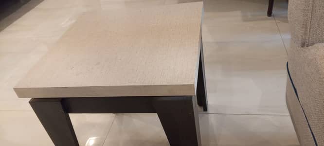 7 Seater Sofa Set + Side & Centre Table – Excellent Condition