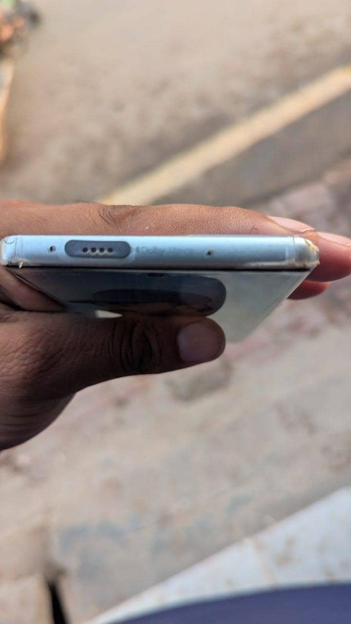 Tecno CAMON 40 Pro 1