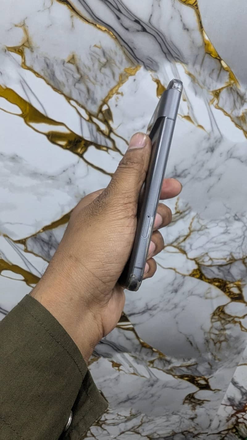 Google Pixel 8 2