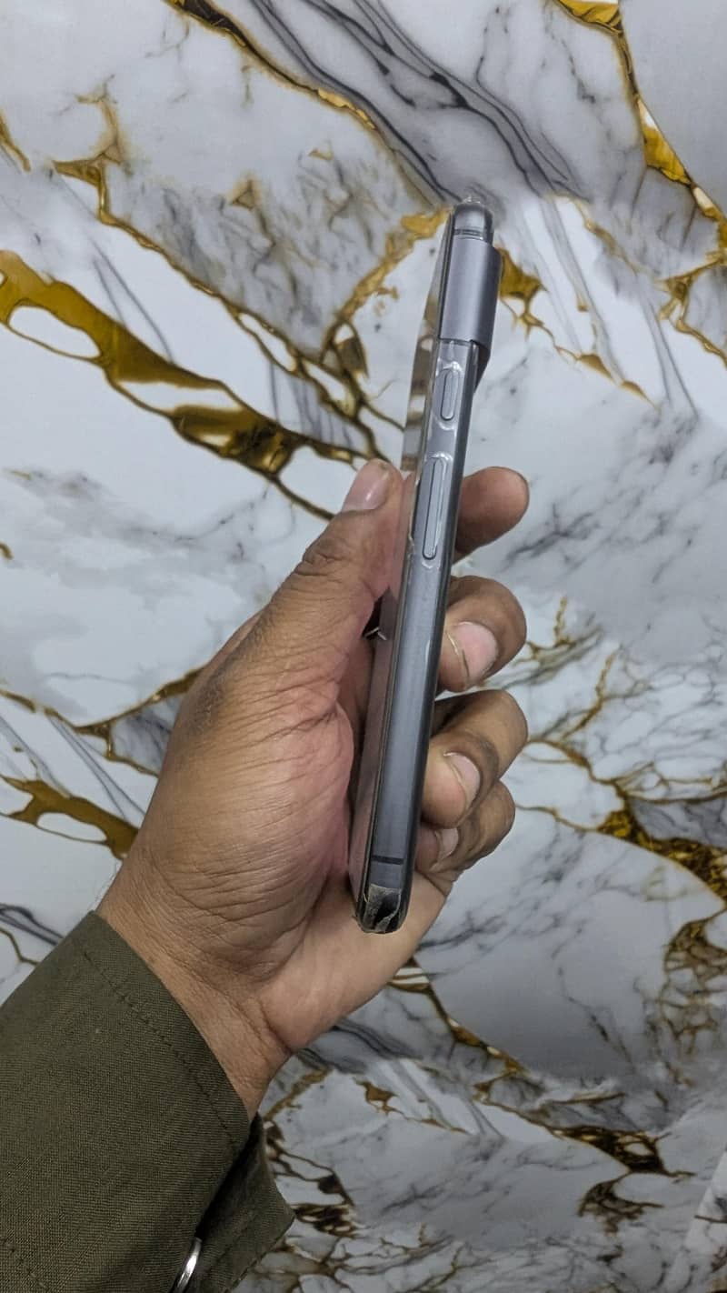 Google Pixel 8 3
