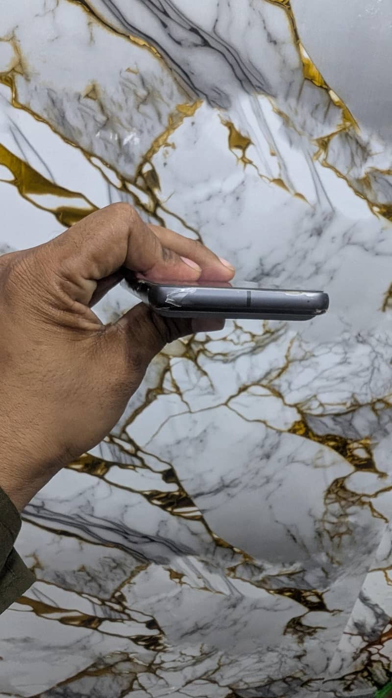 Google Pixel 8 5