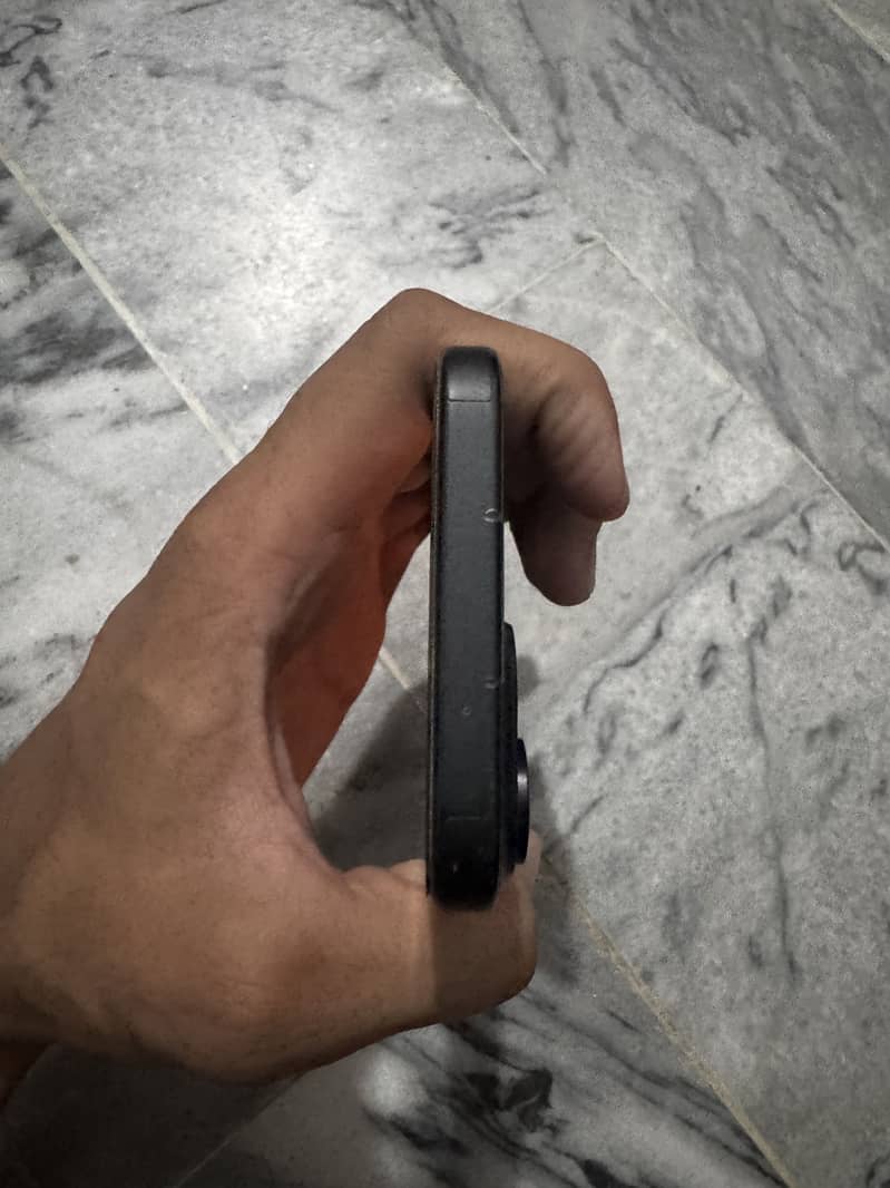 Apple iPhone 15 3
