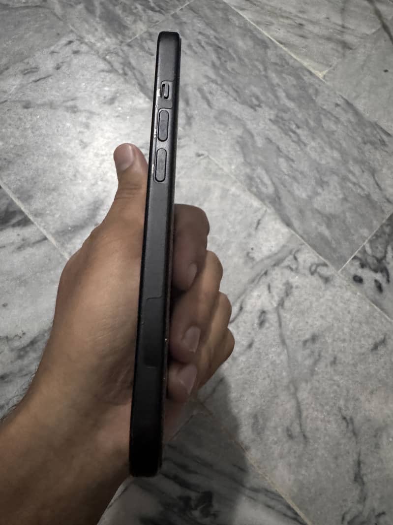 Apple iPhone 15 5