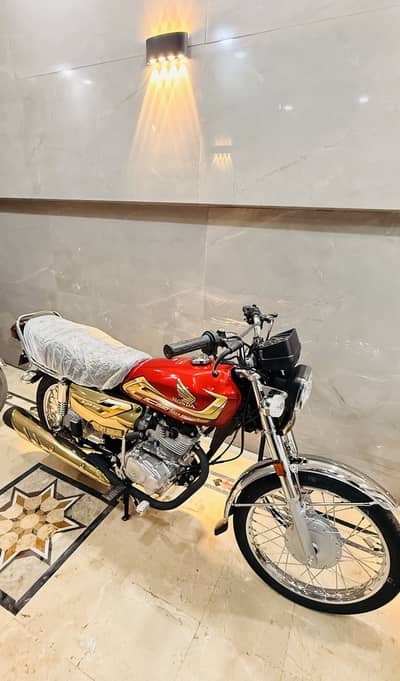 2026 Honda 125 self start Applied for golden addition