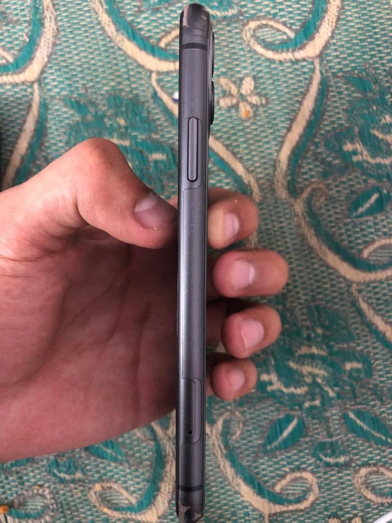 Apple iPhone 11 2