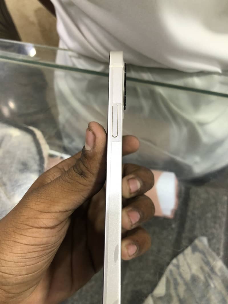 Apple iPhone 12 2