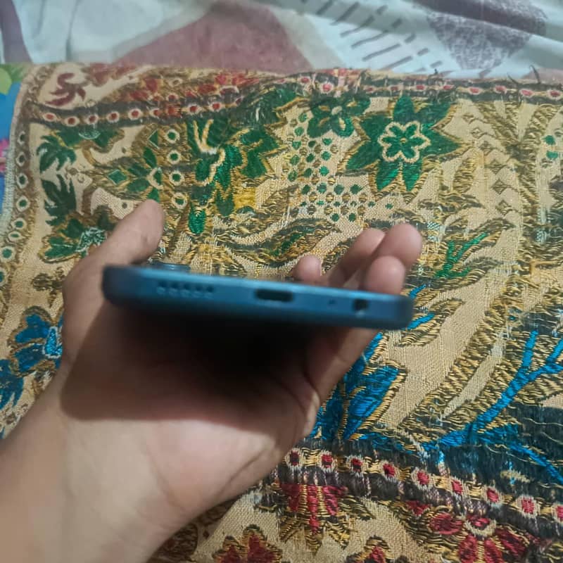 03370712975 4