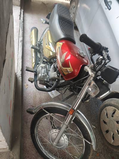 Honda 125 Gold Edition