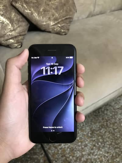 Apple iPhone SE