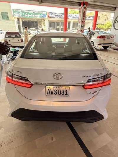 Toyota Corolla Altis 2025