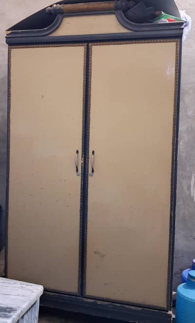 Used Large Wooden Double Door Wardrobe – 7×4 ft