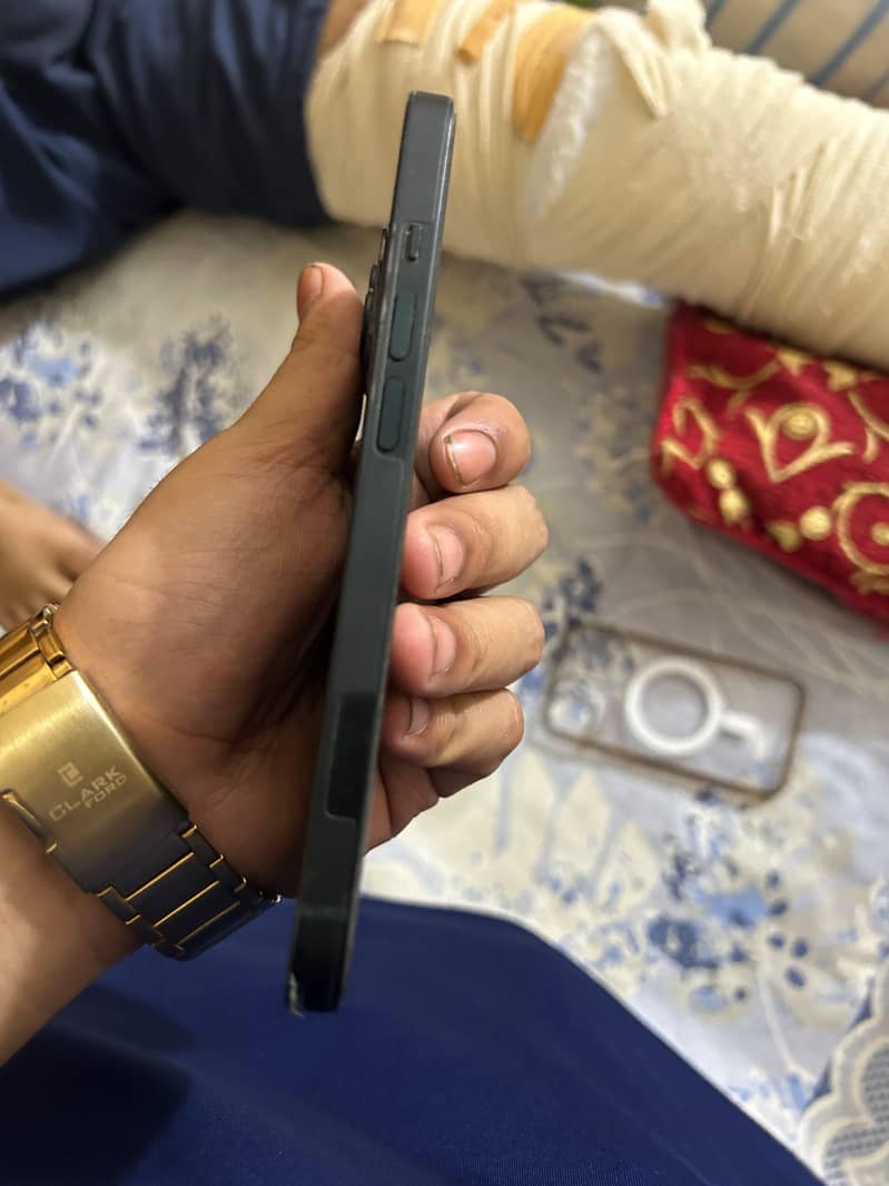 Apple iPhone 14 1