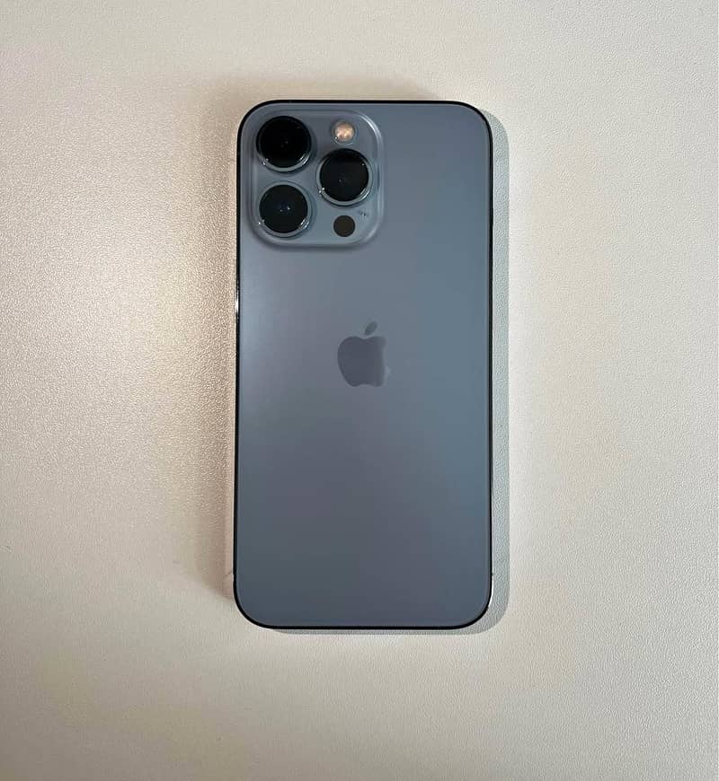 Apple iPhone 13 Pro 2
