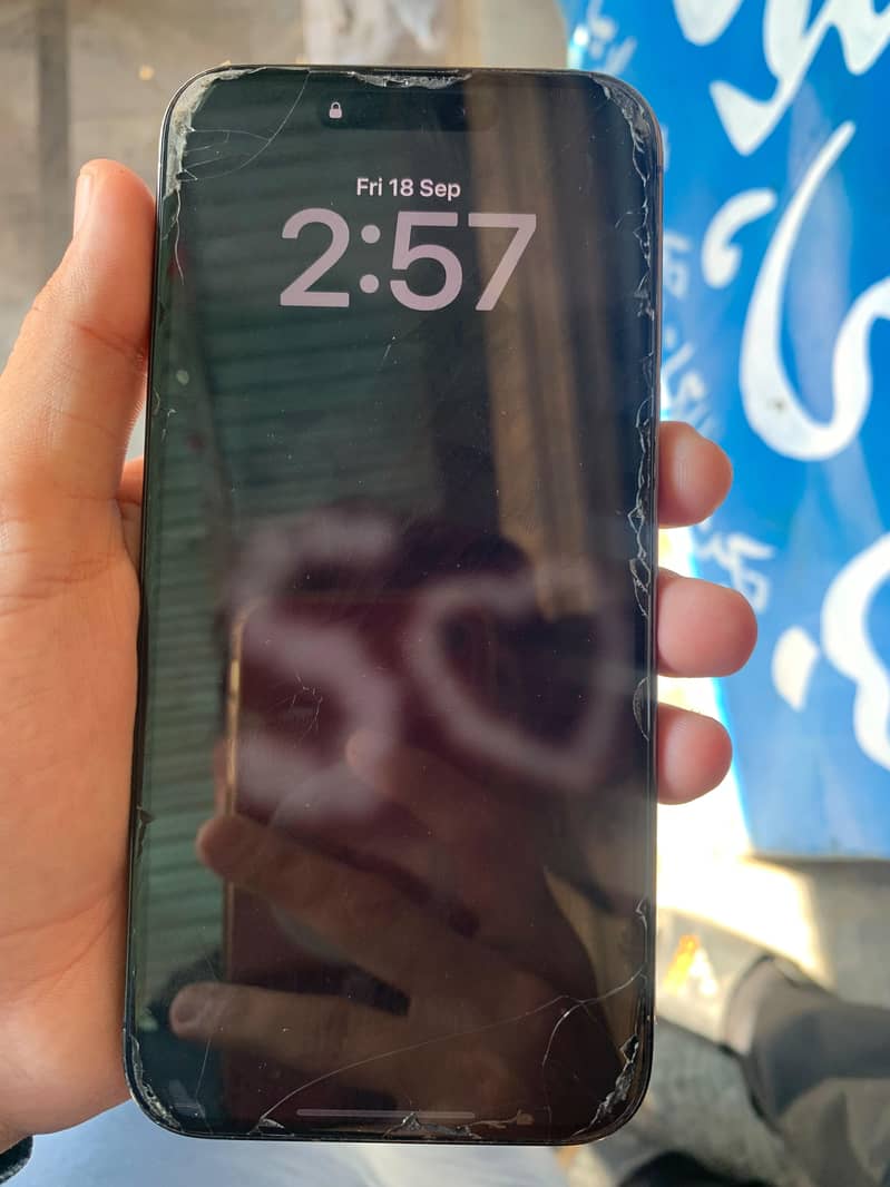 Apple iPhone 15 Pro Max 6