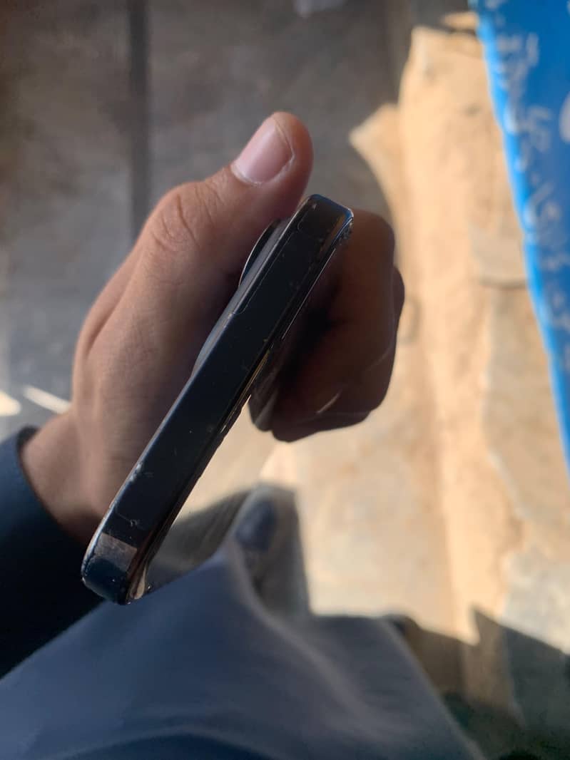 Apple iPhone 15 Pro Max 7