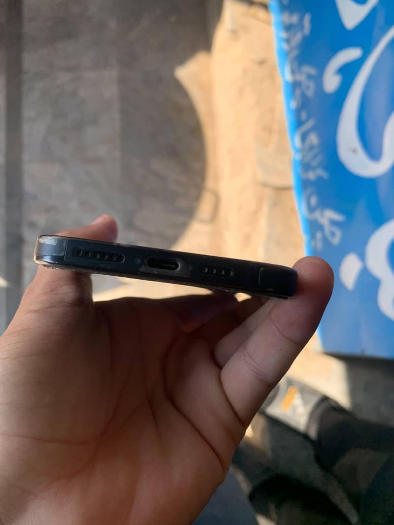 Apple iPhone 15 Pro Max 8