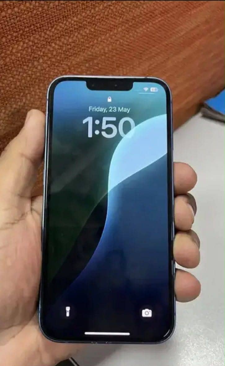 Apple iPhone 13 4