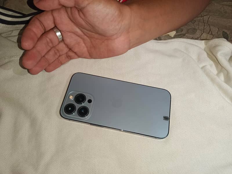 Apple iPhone 13 Pro 0