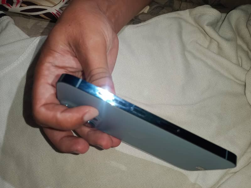Apple iPhone 13 Pro 1