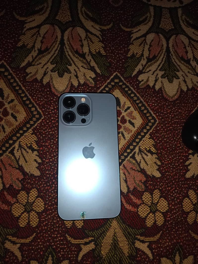 Apple iPhone 13 Pro 2