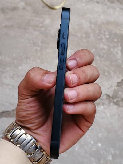 Apple iPhone 14