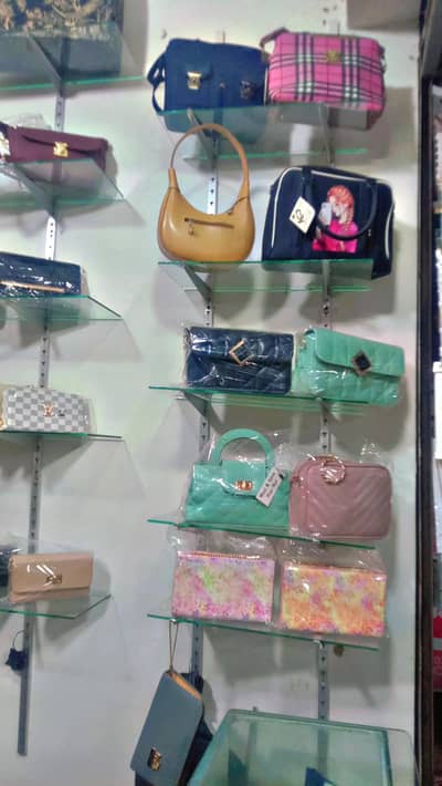 Urgently selling the whole  jewellery shop item with equipment!