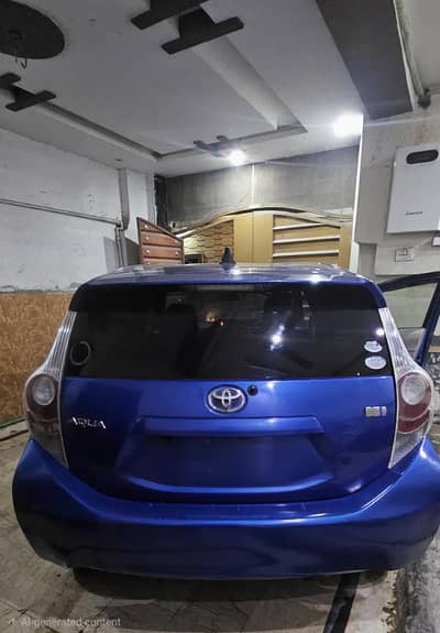 Toyota Aqua 2012