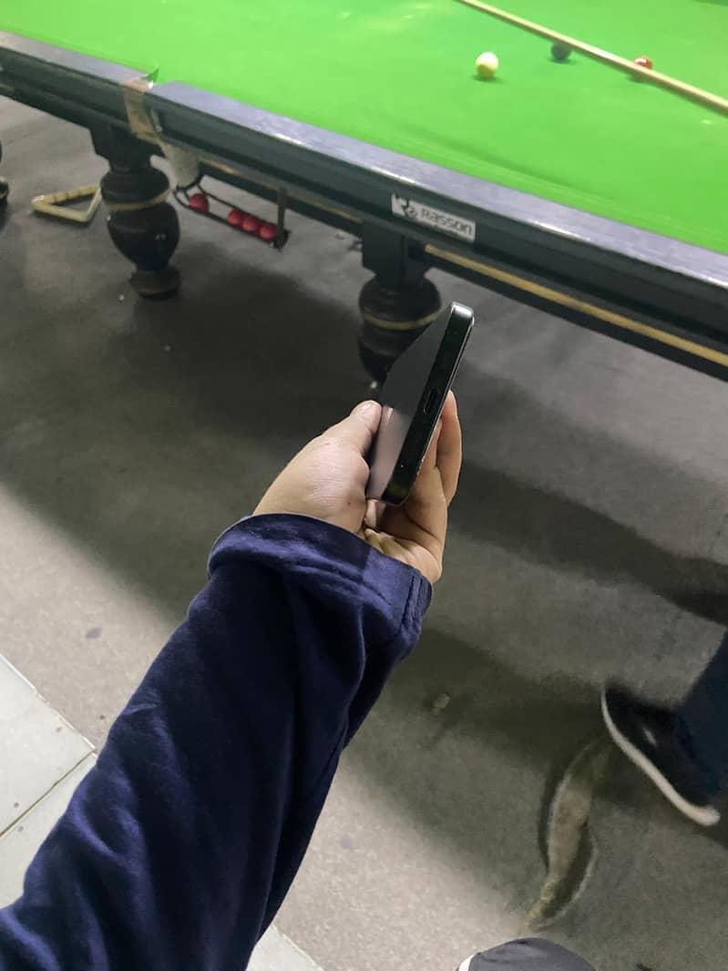 Apple iPhone 15 4