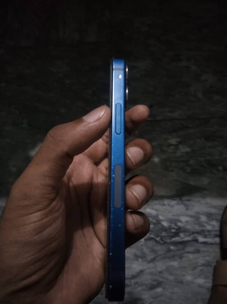 Apple iPhone 12 mini 1