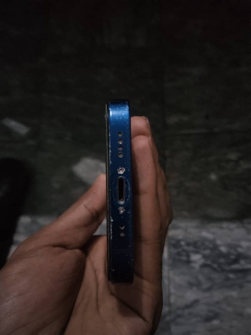 Apple iPhone 12 mini 4