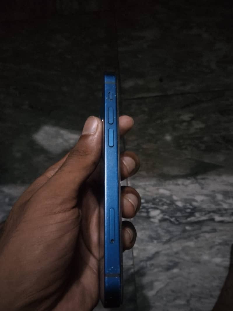 Apple iPhone 12 mini 6