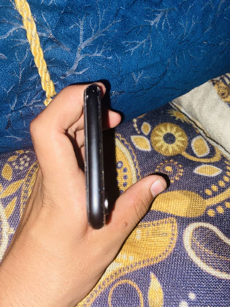 Apple iPhone XR 1