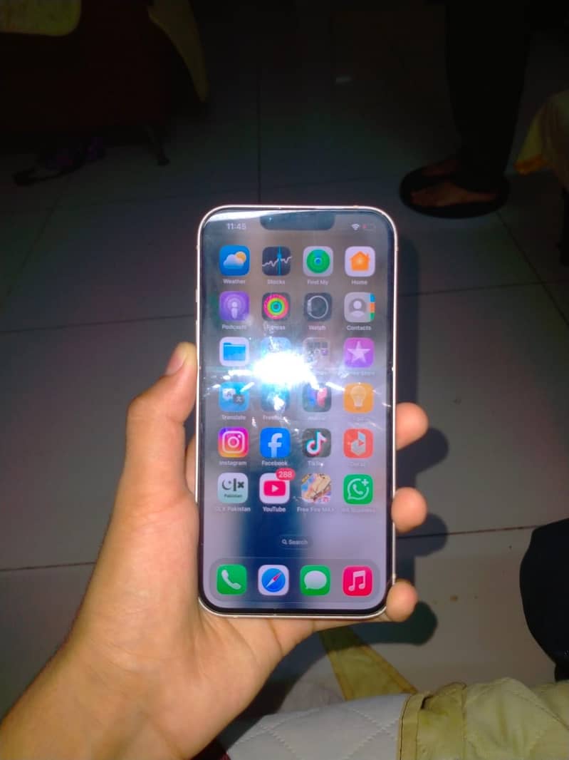 Apple iPhone 13 3