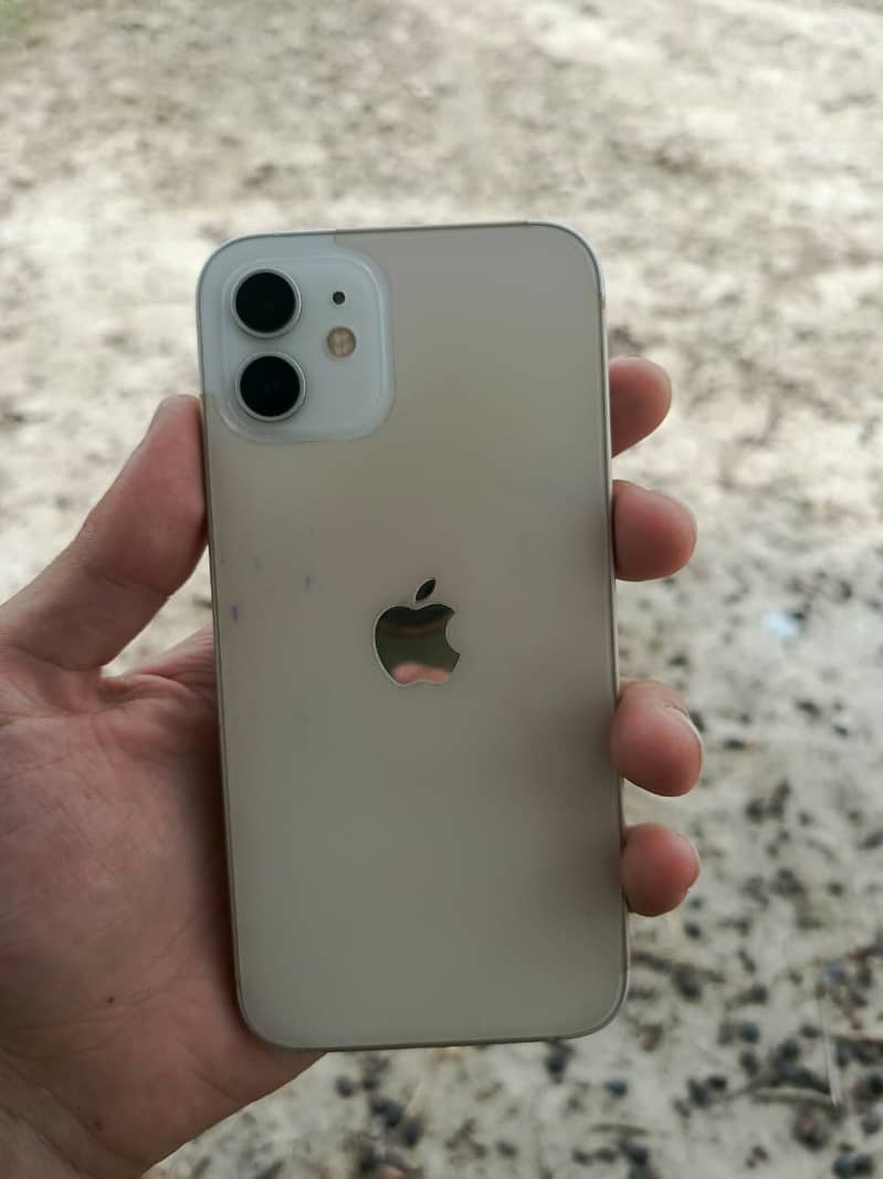 Apple iPhone 12 3
