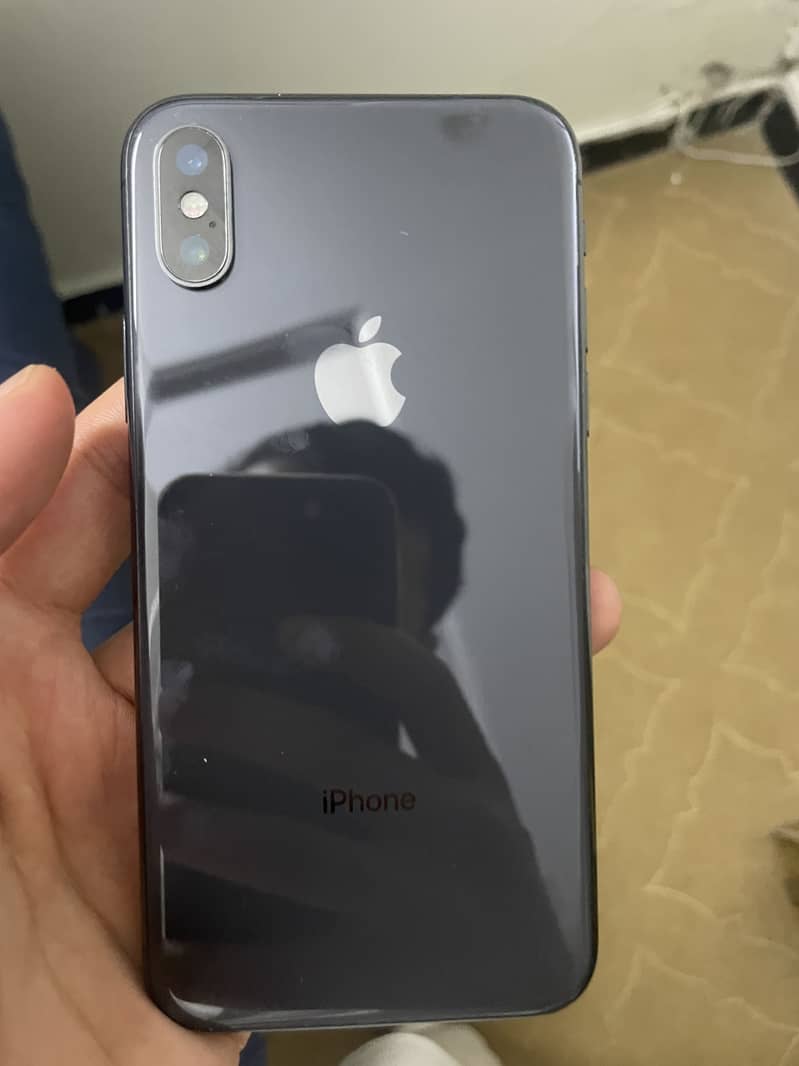 Apple iPhone X 4