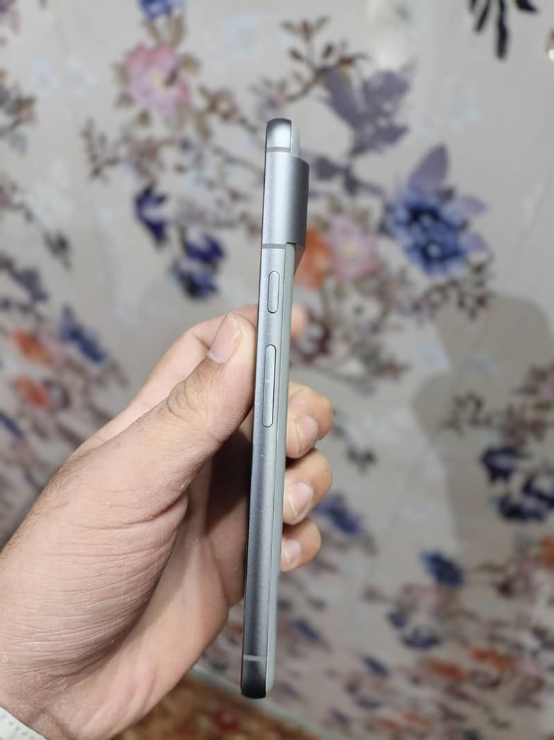 Google Pixel 8 1