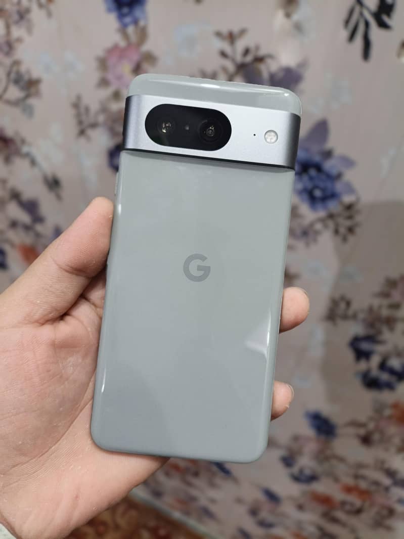 Google Pixel 8 5