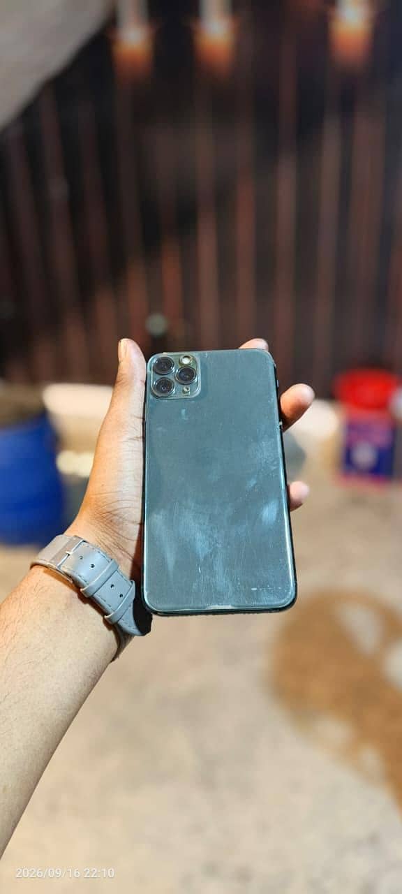 Apple iPhone 11 Pro Max 7