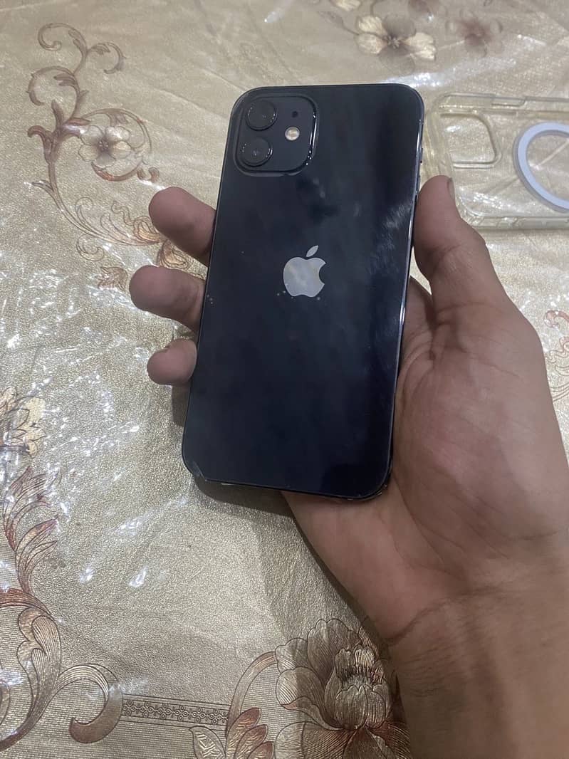 Apple iPhone 12 3