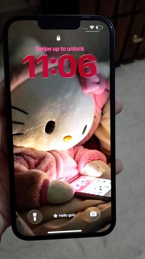 Apple iPhone 13 5