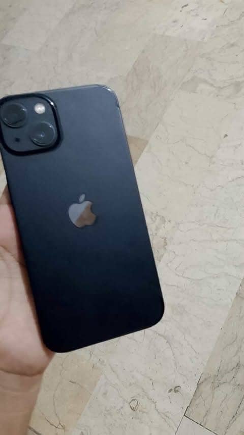 Apple iPhone 13 7