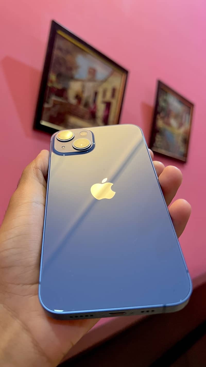 Apple iPhone 13 1