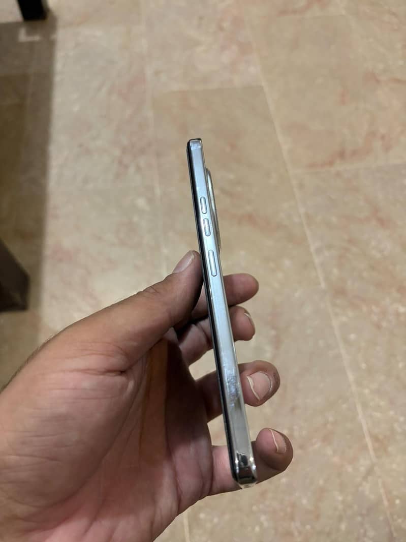 Tecno Camon 30 2